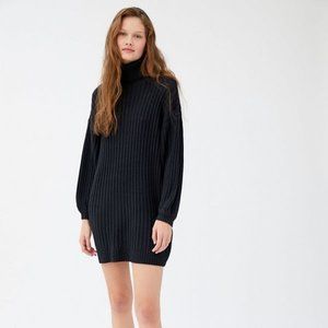 UO Black Oversized Chunky Turtleneck Sweater M
